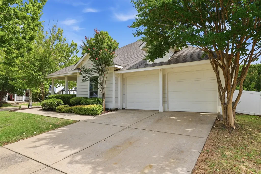 1408 Mountain Laurel Drive Savannah TX 76227