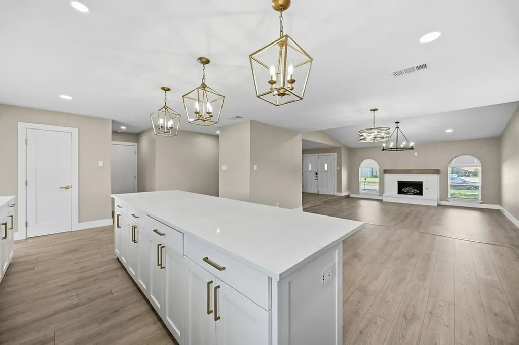 1912 Primrose Lane Carrollton TX 75007