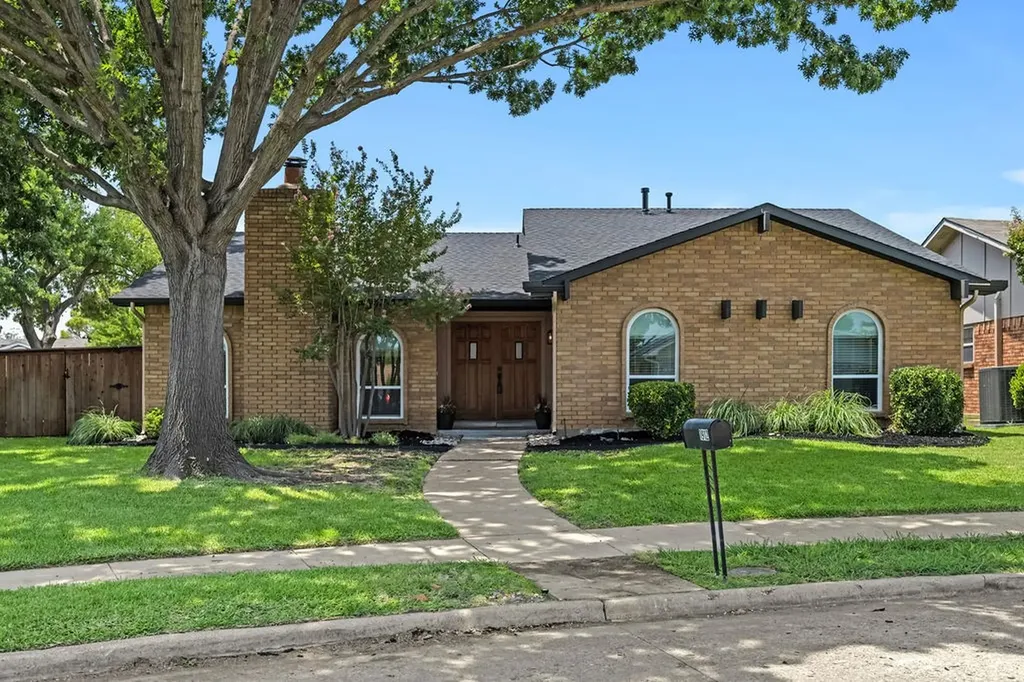 1912 Primrose Lane Carrollton TX 75007