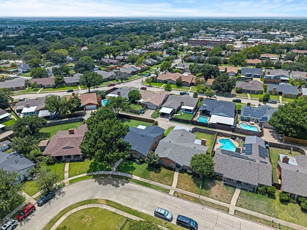 1912 Primrose Lane Carrollton TX 75007