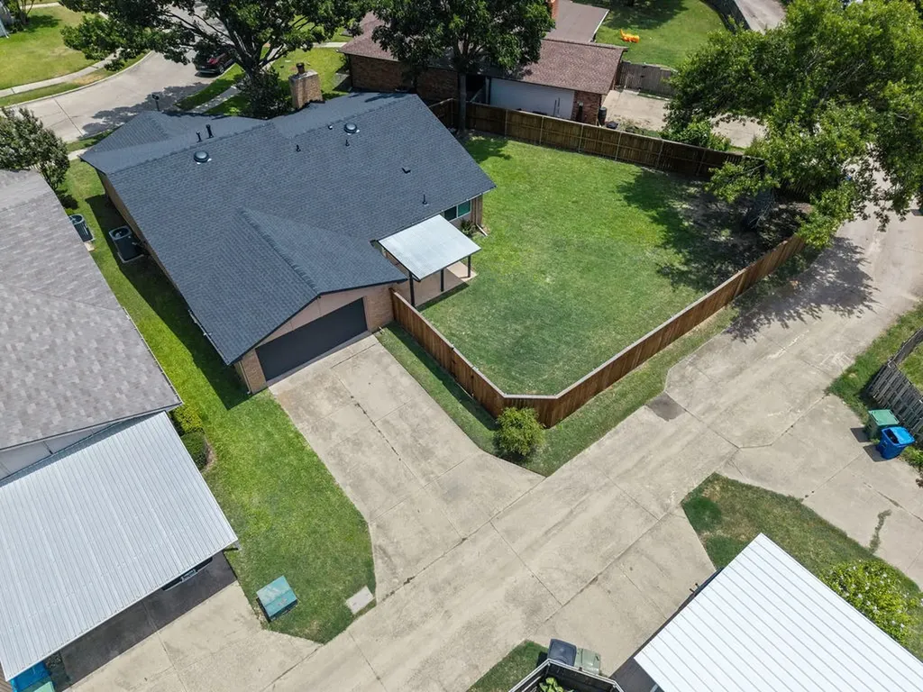 1912 Primrose Lane Carrollton TX 75007