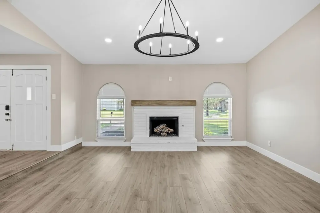 1912 Primrose Lane Carrollton TX 75007