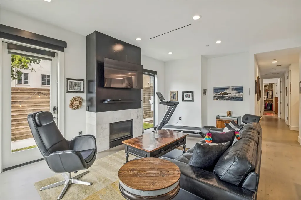 3923 Cole Avenue Dallas TX 75204