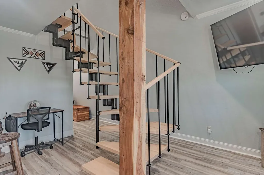 1011 Pawnee Trail Granbury TX 76048