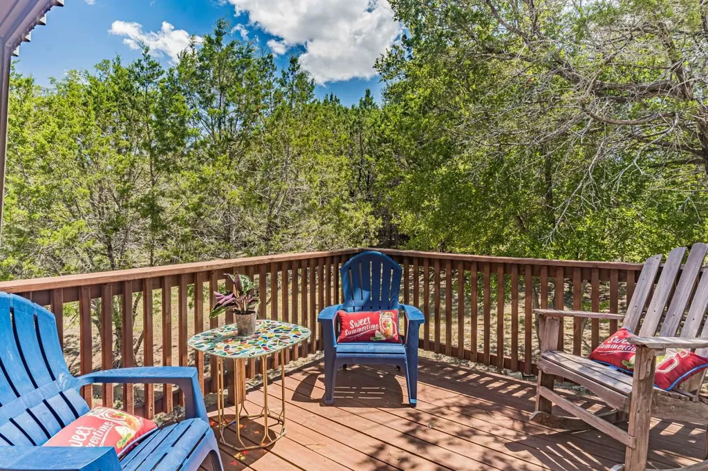 1011 Pawnee Trail Granbury TX 76048
