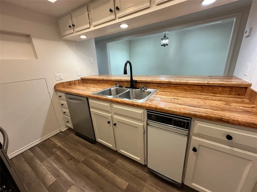 3231 Elizabeth Street Dallas TX 75204