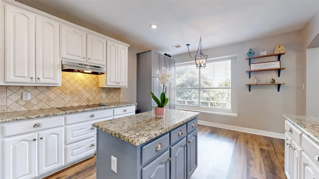3200 Hilltop Court Highland Village TX 75077