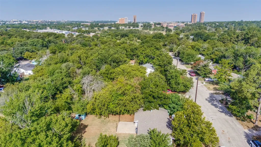 1608 Wayne Street Denton TX 76209