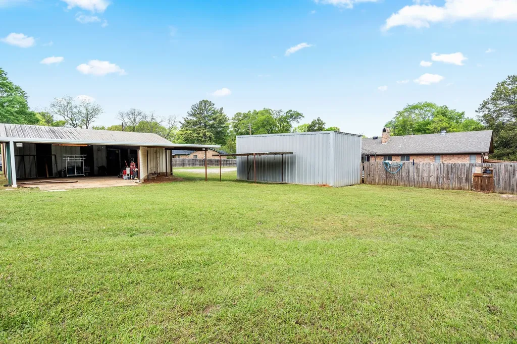 1006 Spring Street Longview TX 75604