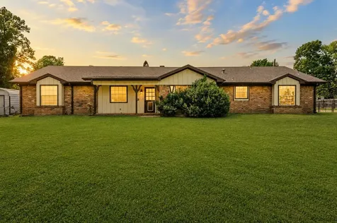 1006 Spring Street Longview TX 75604