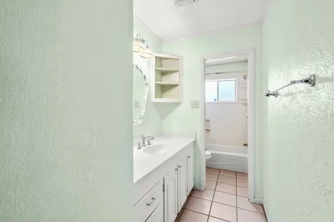 1006 Spring Street Longview TX 75604