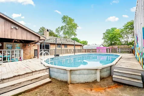 1006 Spring Street Longview TX 75604