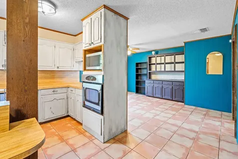 1006 Spring Street Longview TX 75604