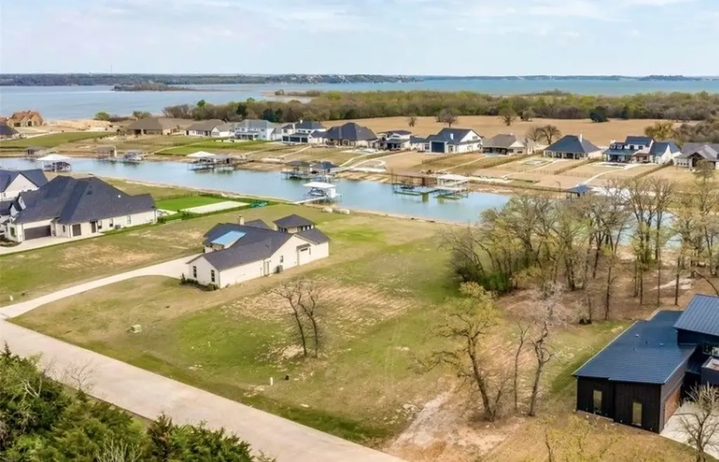 1540 Laguna Bay Drive N Pelican Bay TX 76020