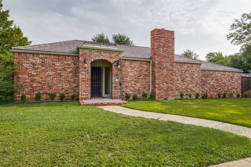 7211 Lavendale Circle Dallas TX 75230
