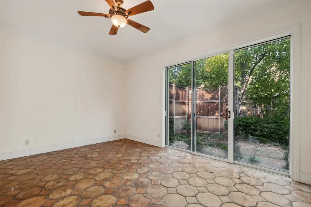 7211 Lavendale Circle Dallas TX 75230
