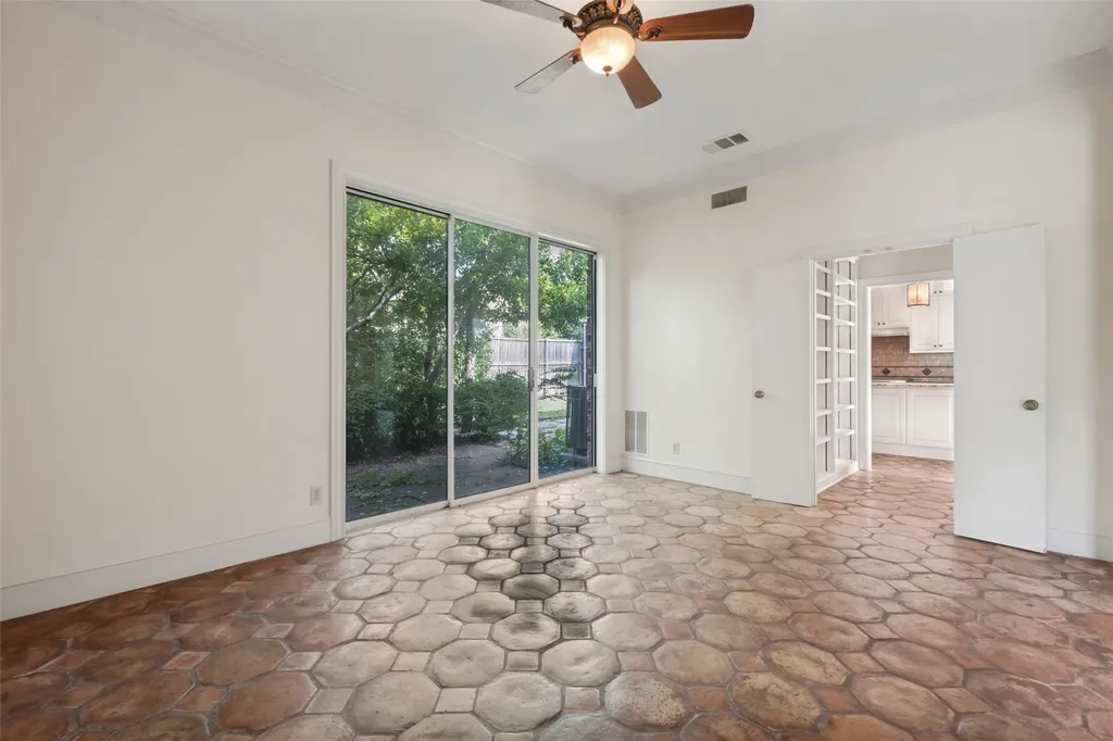 7211 Lavendale Circle Dallas TX 75230