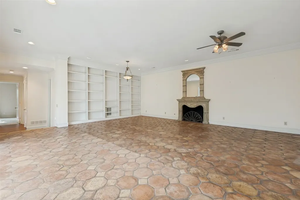7211 Lavendale Circle Dallas TX 75230