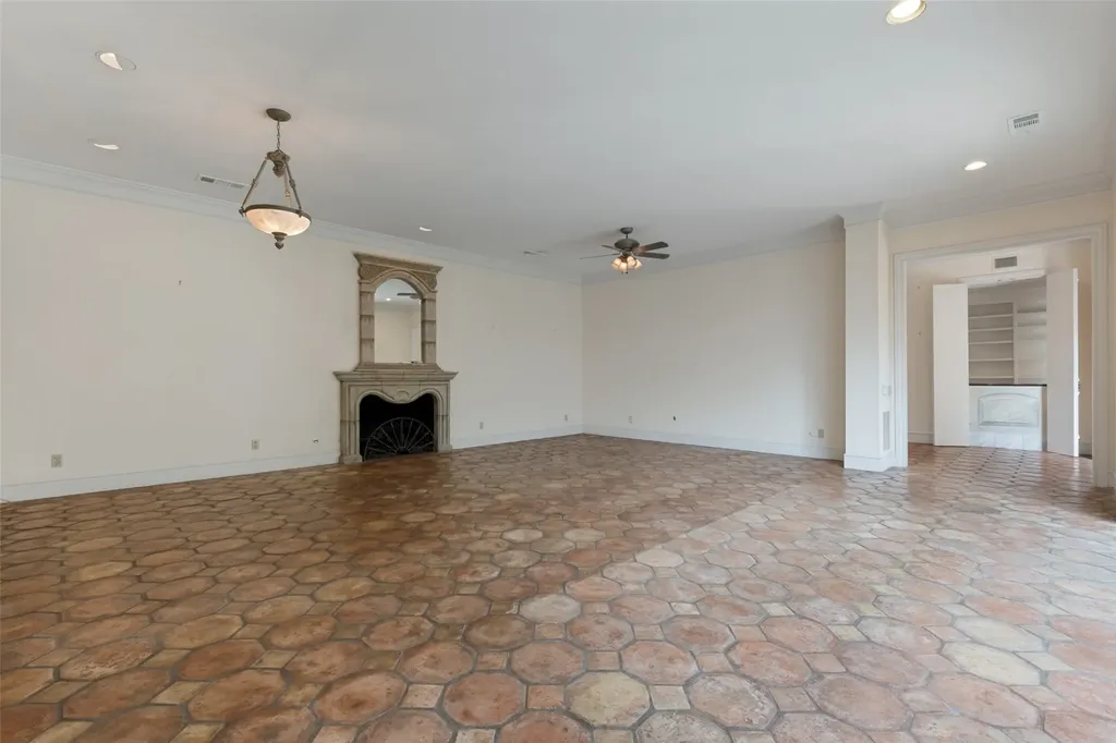7211 Lavendale Circle Dallas TX 75230