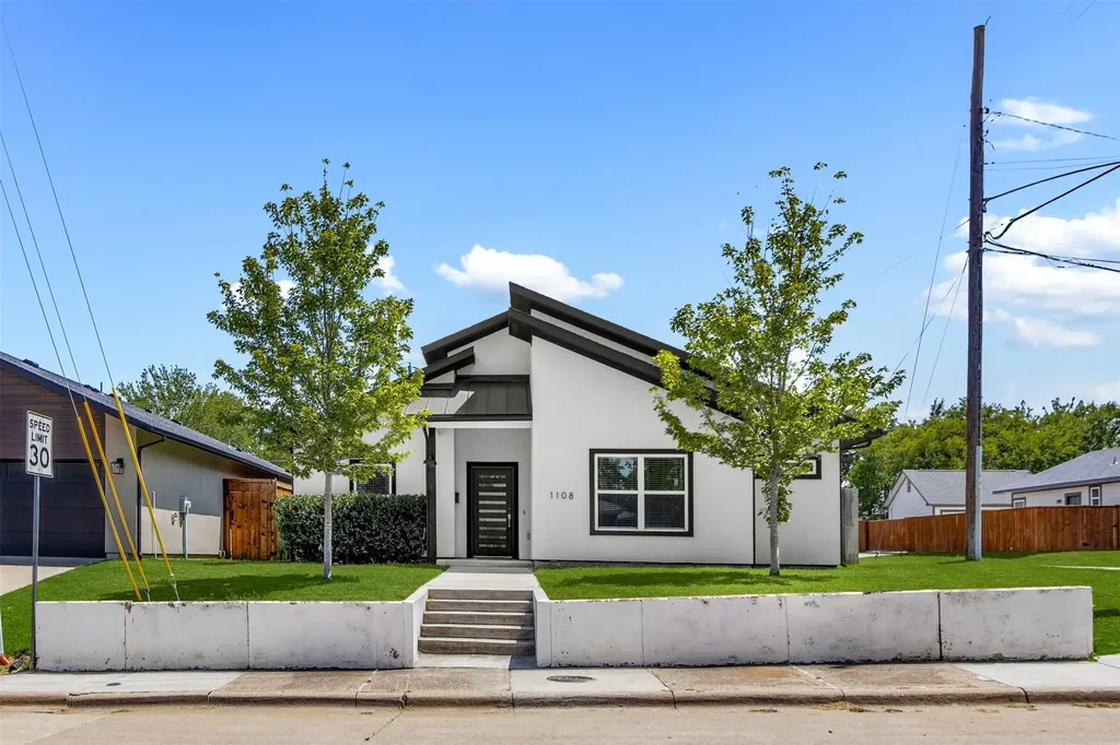 1108 Claude Street Dallas TX 75203