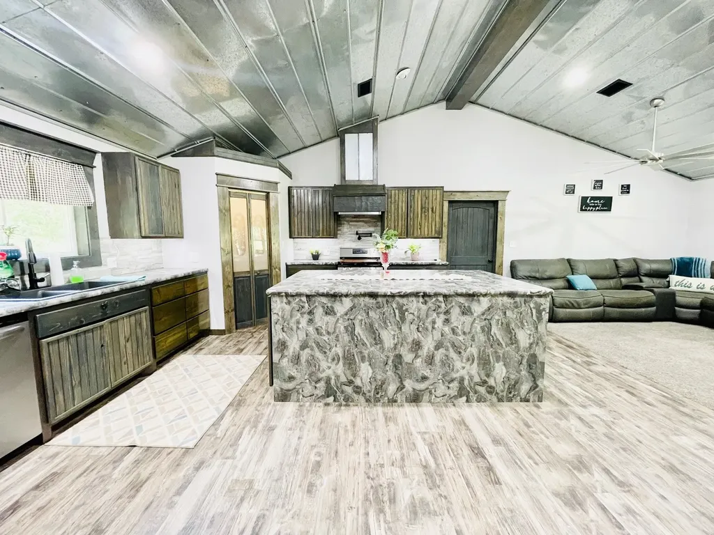 940 County Road 1858 Yantis TX 75497