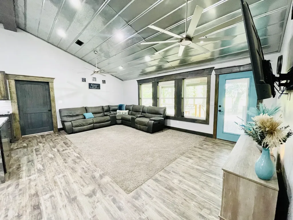 940 County Road 1858 Yantis TX 75497