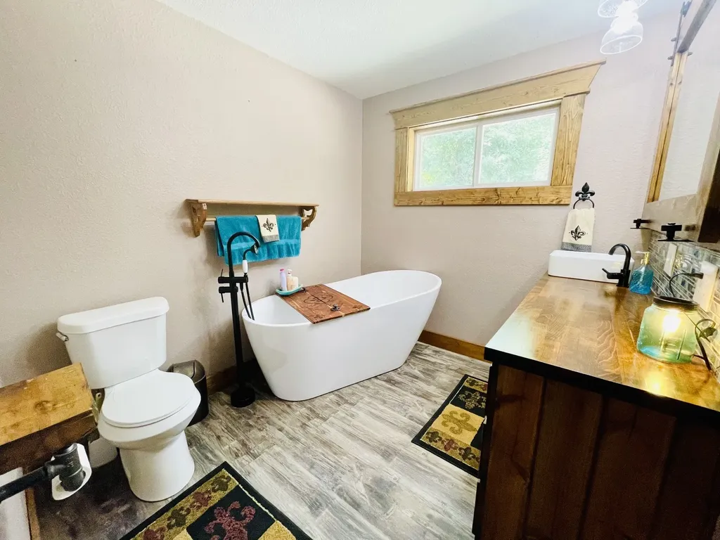 940 County Road 1858 Yantis TX 75497