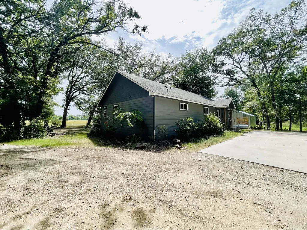 940 County Road 1858 Yantis TX 75497