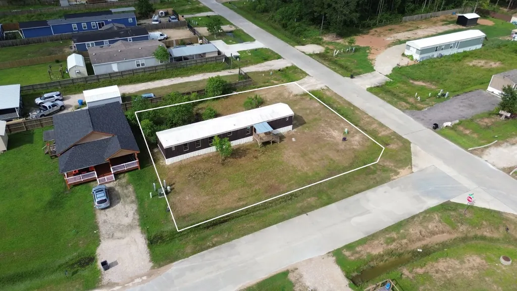 24 Road 5203 Cleveland TX 77327