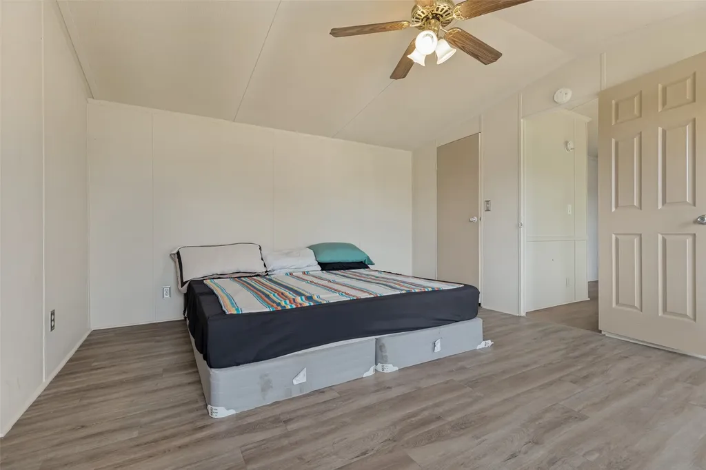 24 Road 5203 Cleveland TX 77327