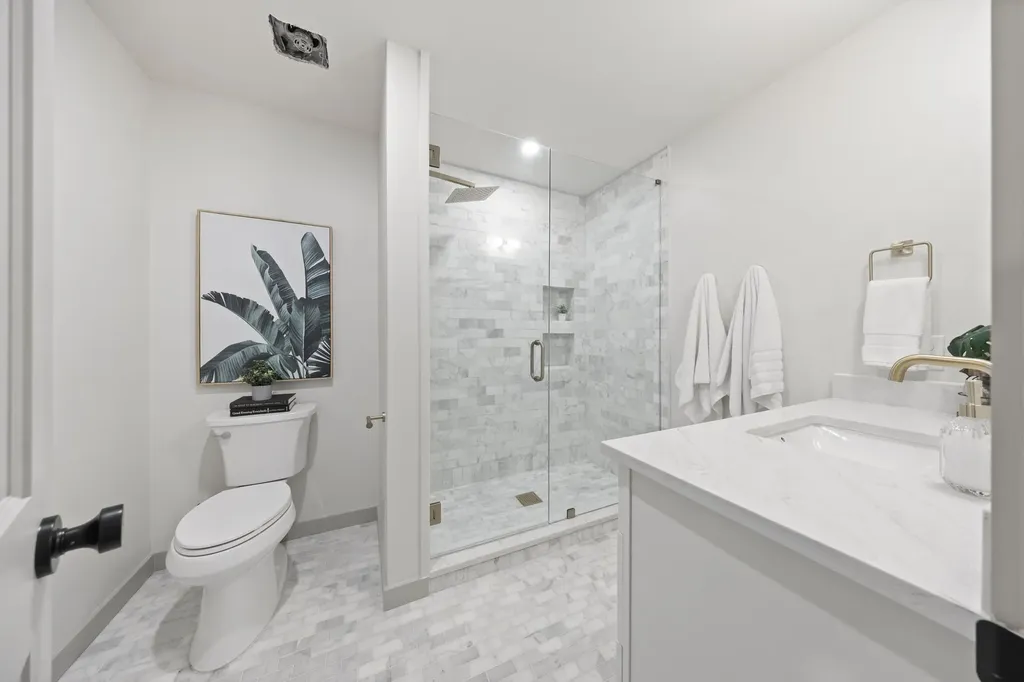 200 S Shore Drive Dallas TX 75216