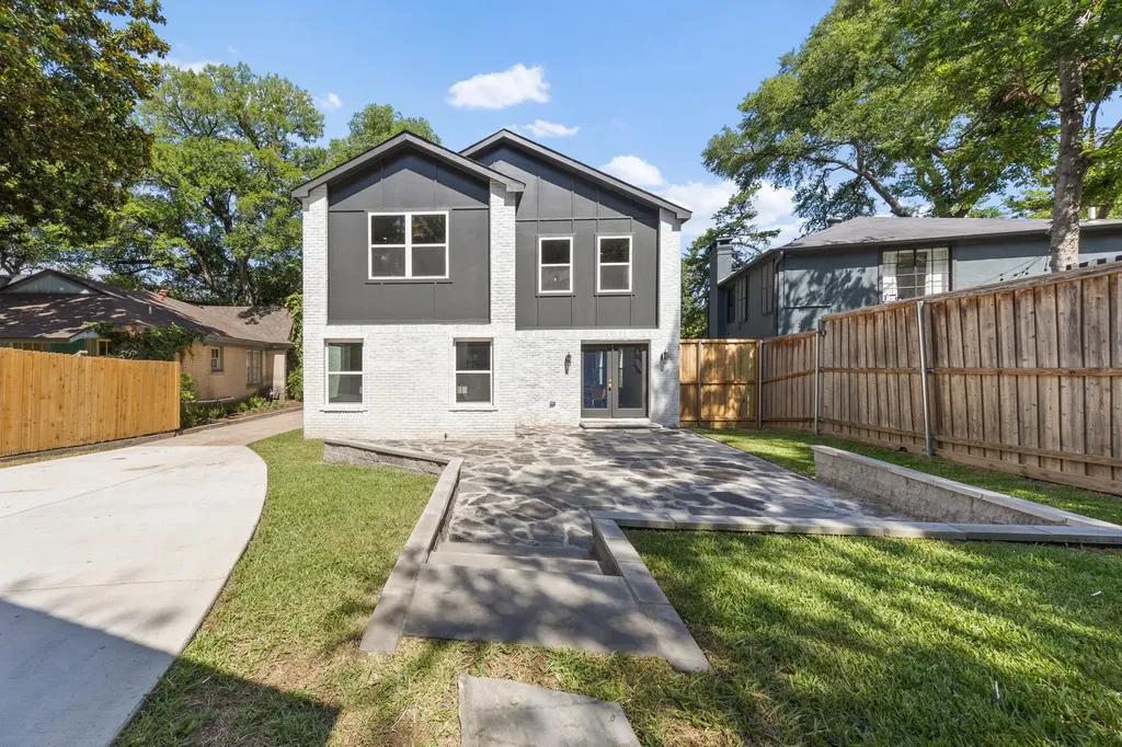 200 S Shore Drive Dallas TX 75216
