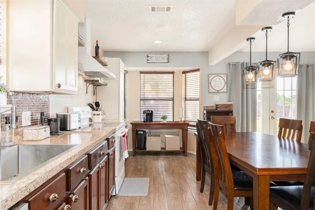 6500 Hughes Drive Watauga TX 76148