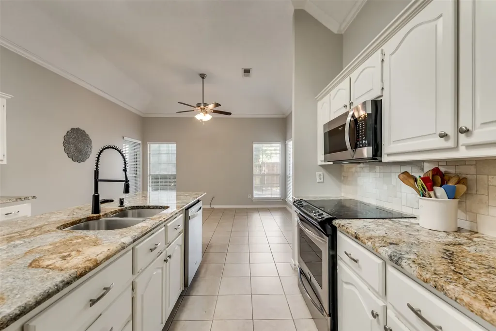 2124 Green Hill Drive Mckinney TX 75072
