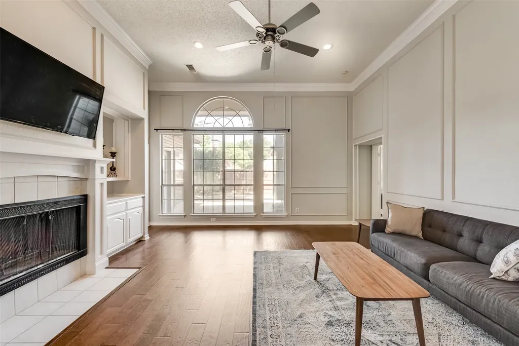 2124 Green Hill Drive Mckinney TX 75072