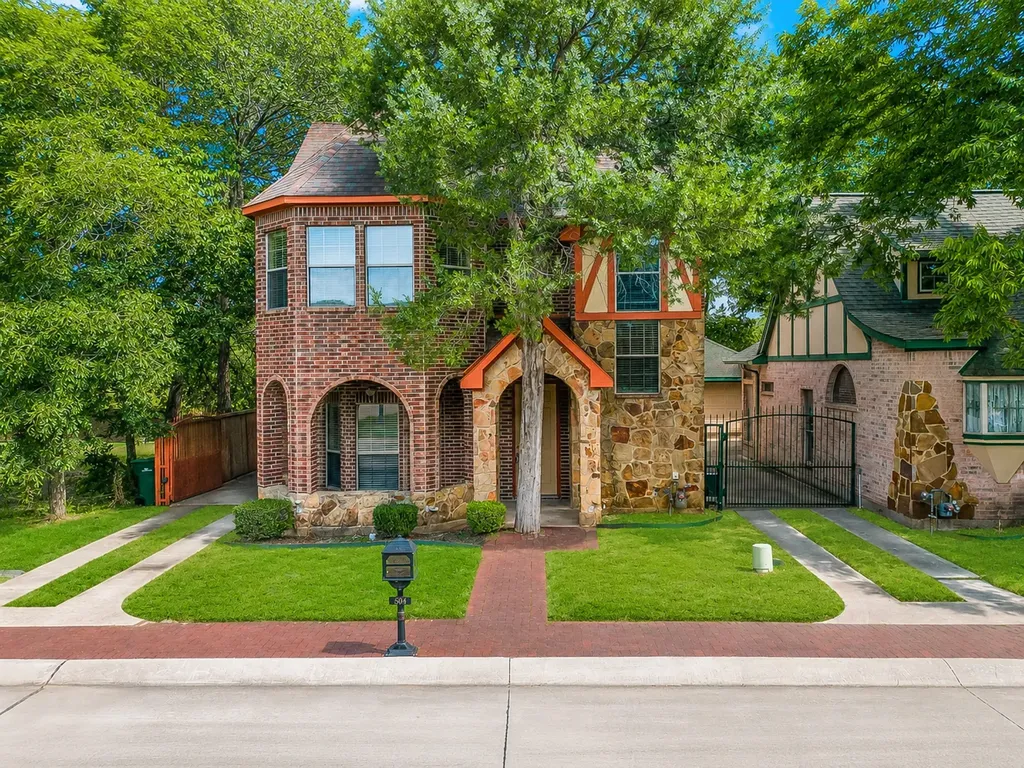 504 Phillip Drive Cedar Hill TX 75104
