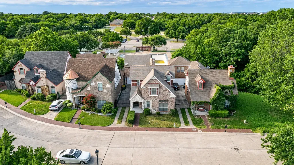 504 Phillip Drive Cedar Hill TX 75104