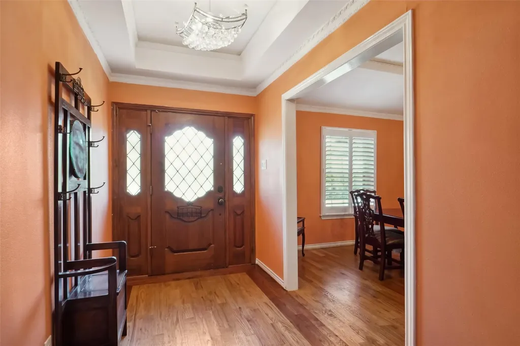 2833 S Country Club Road Garland TX 75043