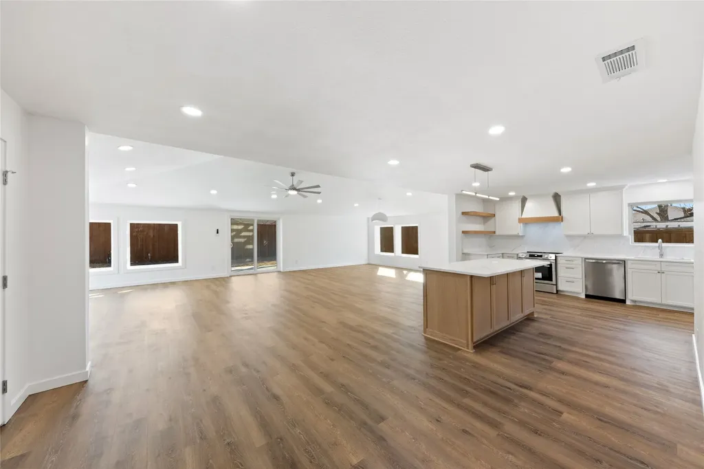 3616 Woodleigh Drive Dallas TX 75229