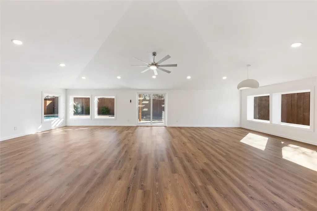 3616 Woodleigh Drive Dallas TX 75229