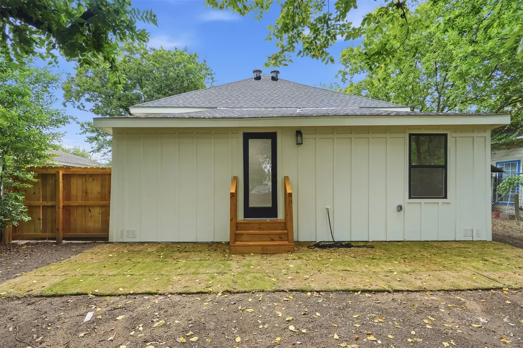 1413 N Wilhite Street Cleburne TX 76031