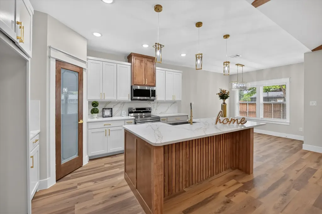 5005 Shackleford Street Fort Worth TX 76119