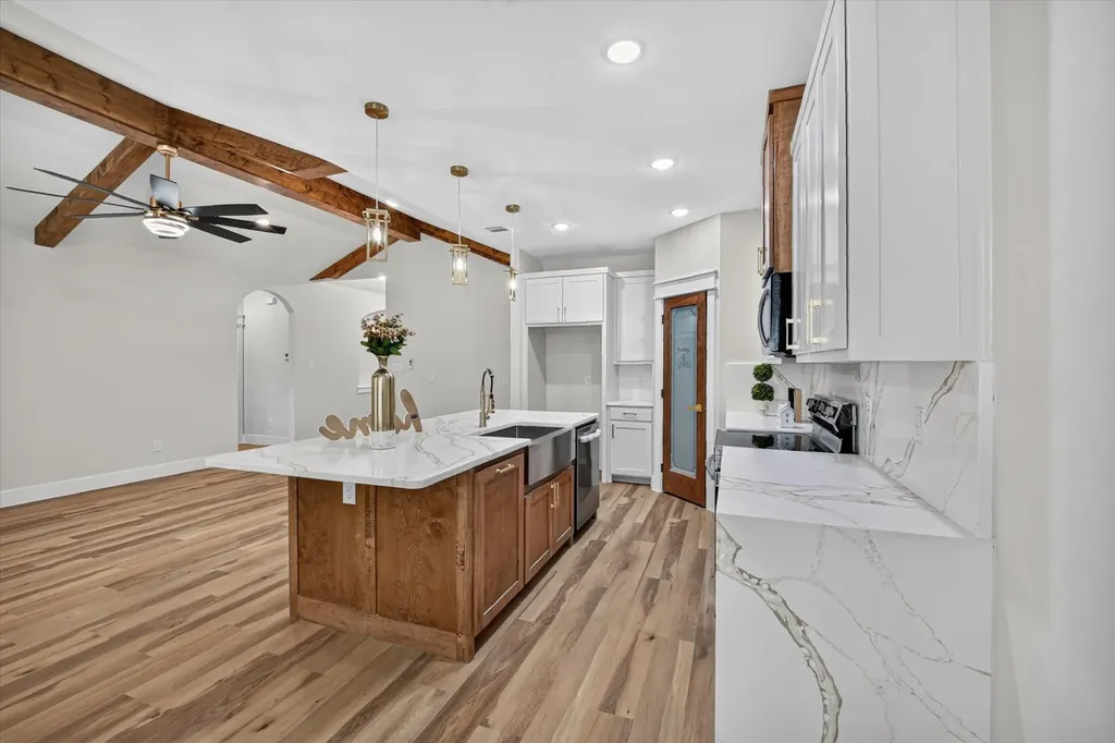 5005 Shackleford Street Fort Worth TX 76119