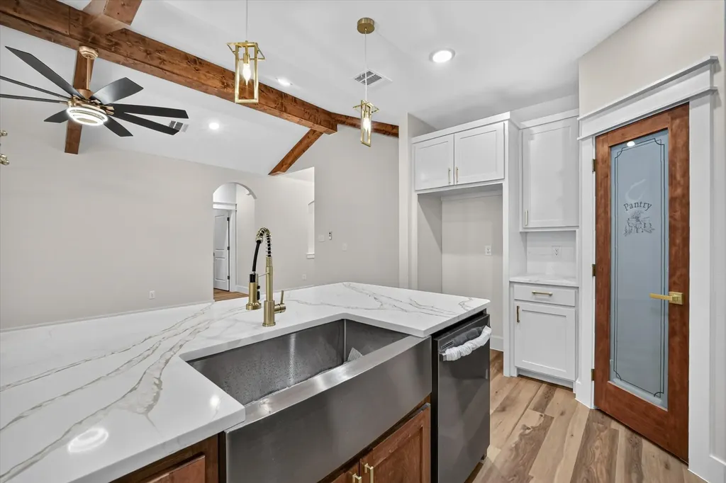 5005 Shackleford Street Fort Worth TX 76119