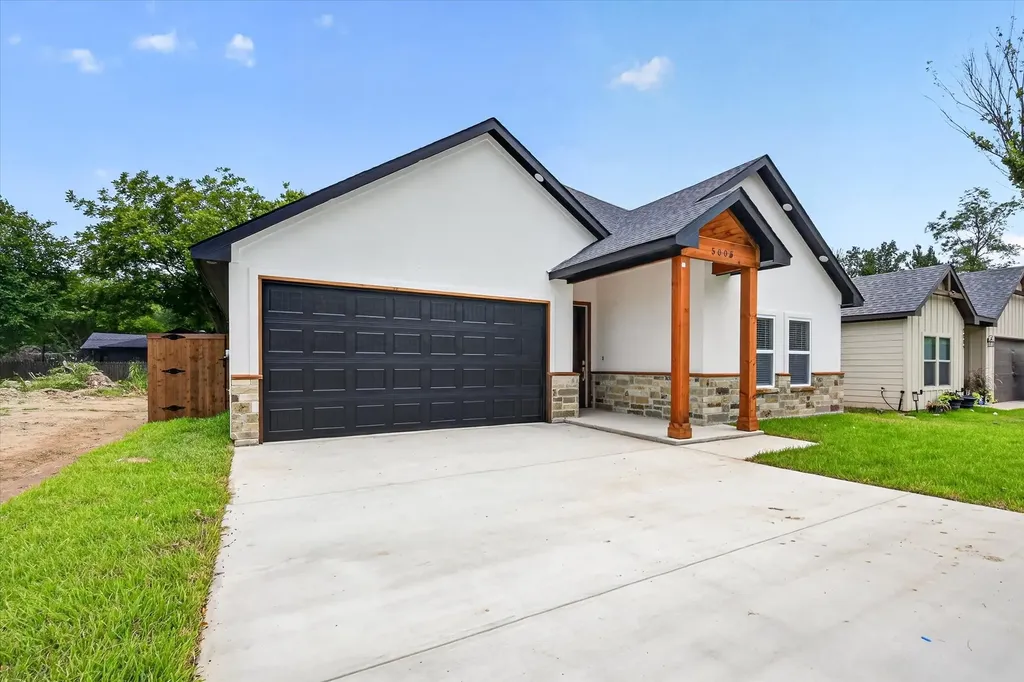 5005 Shackleford Street Fort Worth TX 76119