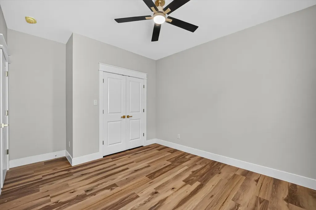 5005 Shackleford Street Fort Worth TX 76119