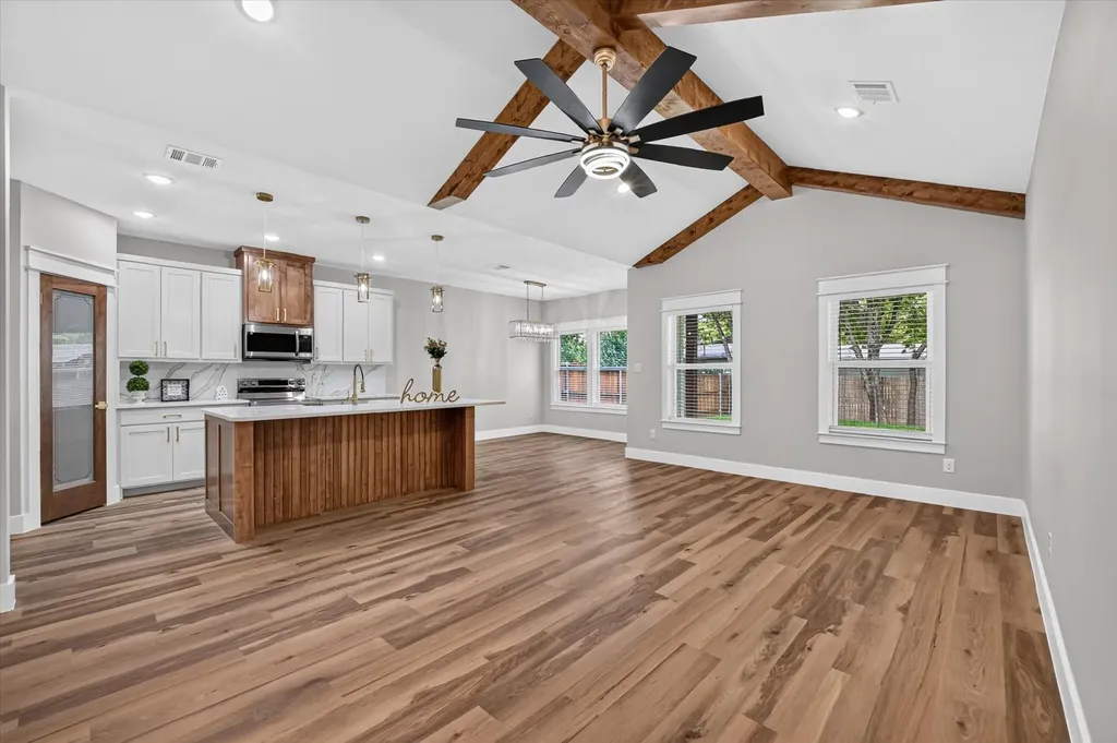 5005 Shackleford Street Fort Worth TX 76119