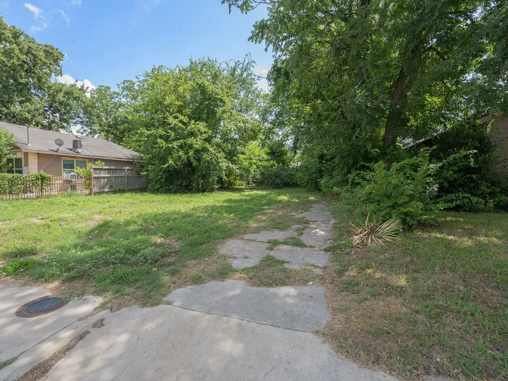 5027 Echo Avenue Dallas TX 75215