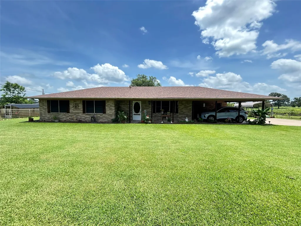 409 County Road 1167 Brashear TX 75420