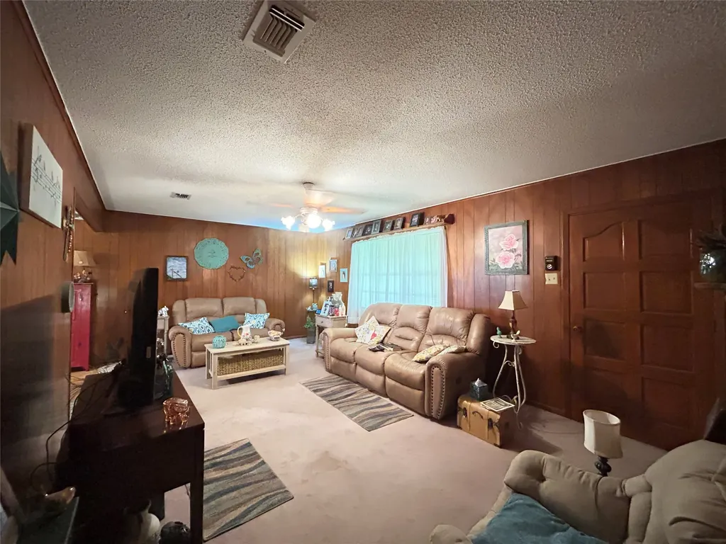 409 County Road 1167 Brashear TX 75420